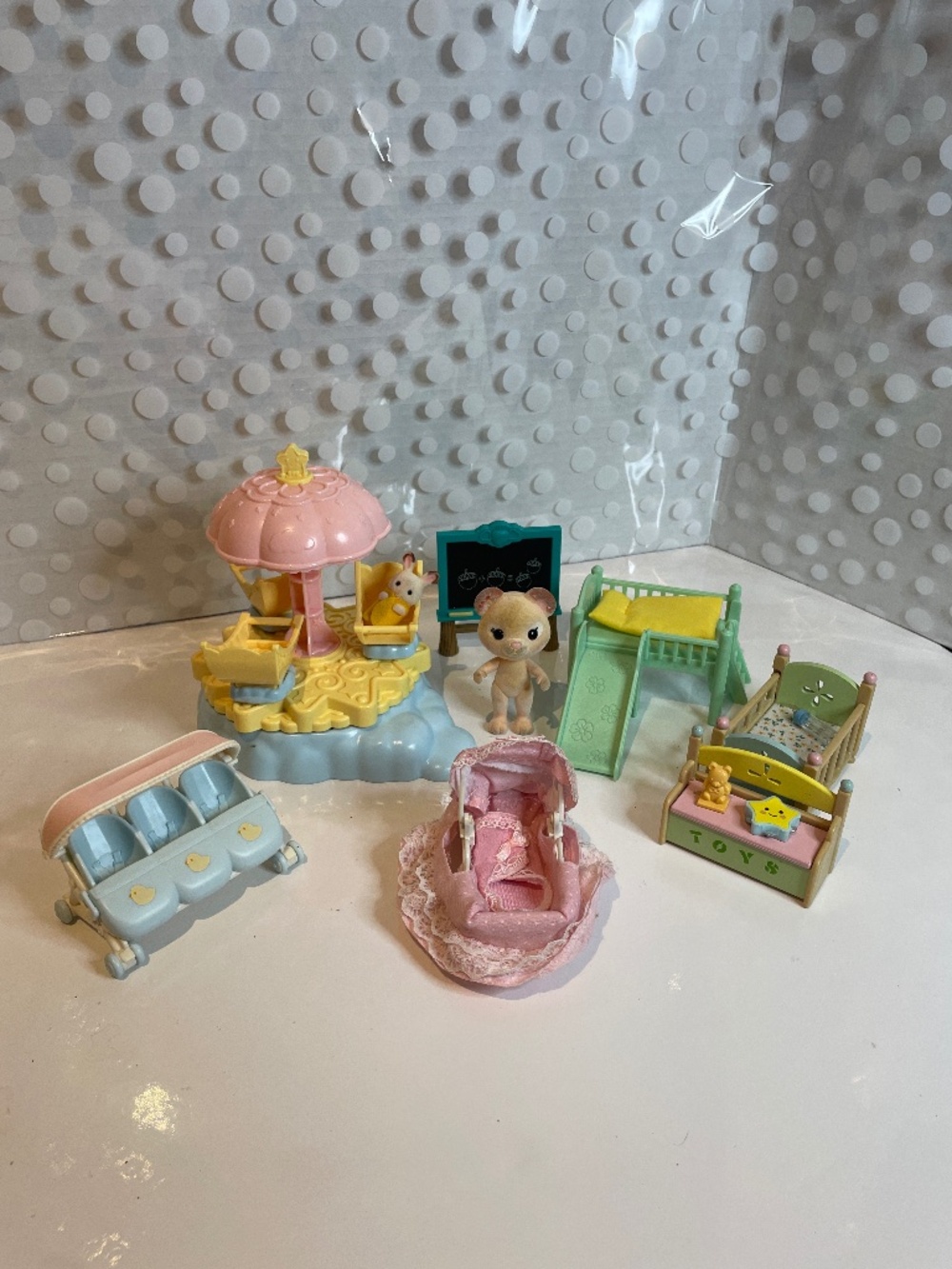 Calico Critters Baby ⭐️Carousel & Nursery playset